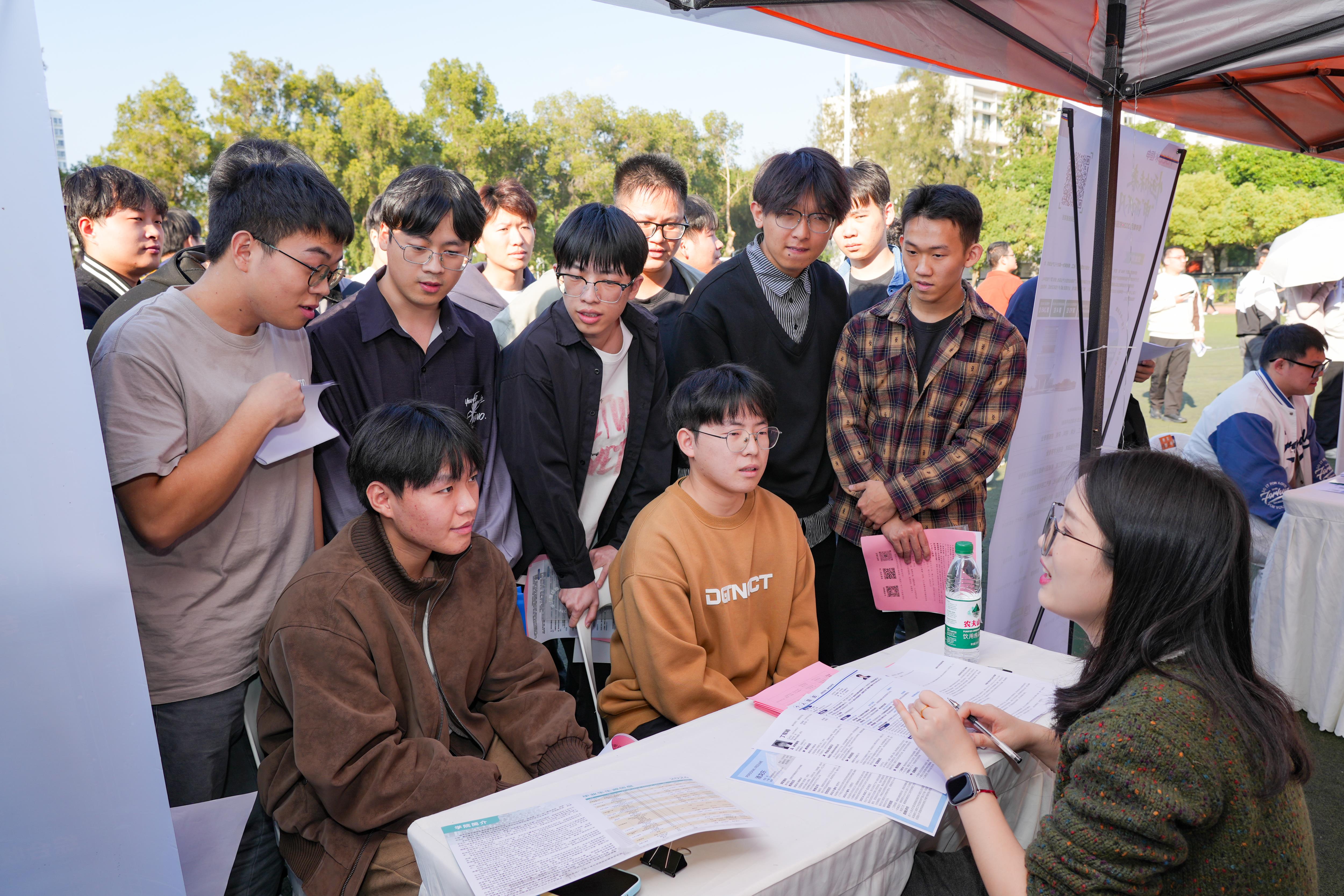 DSC08658-28.jpg DSC08658-28.jpg